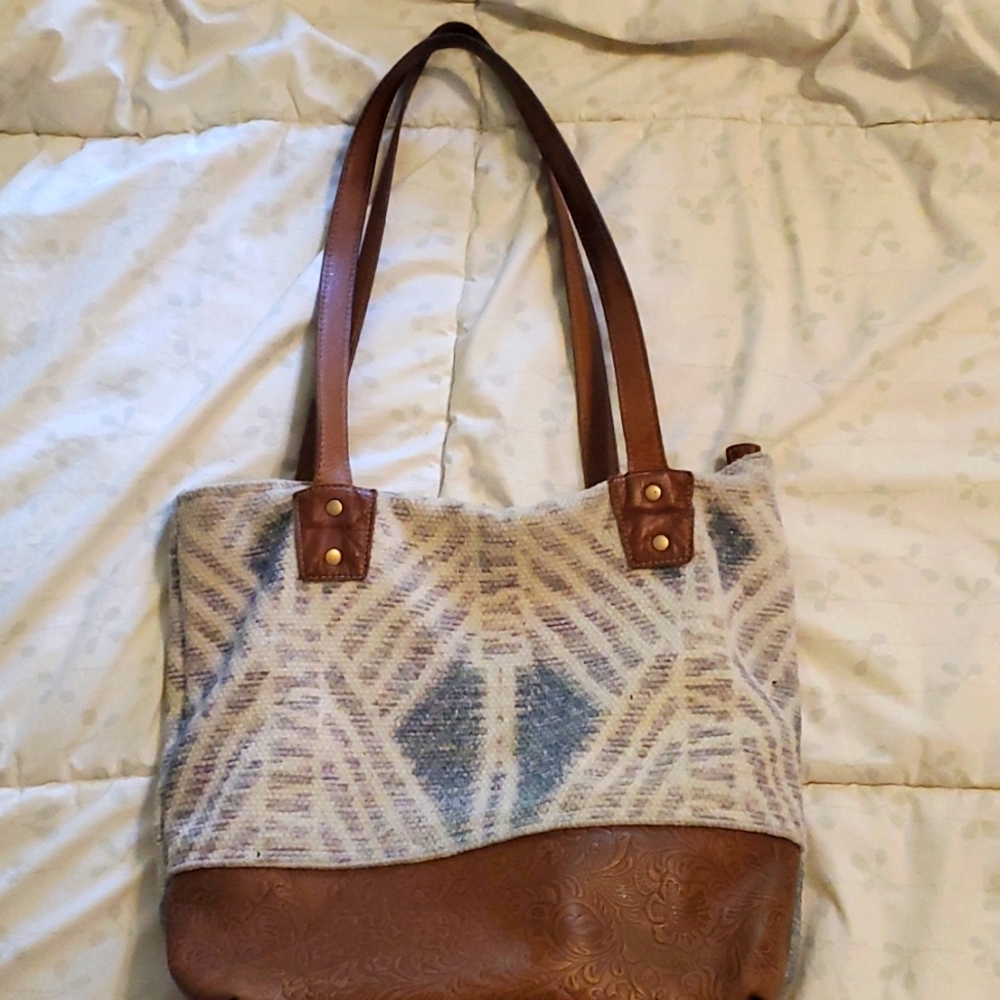Myra purse